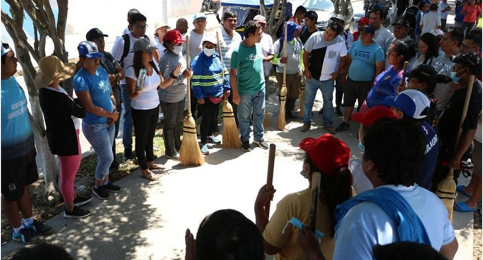 Atienden inundación en el centro de Pacasmayo La Libertad
