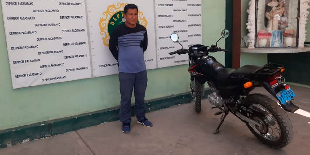 Detienen a hombre por manejar motocicleta robada