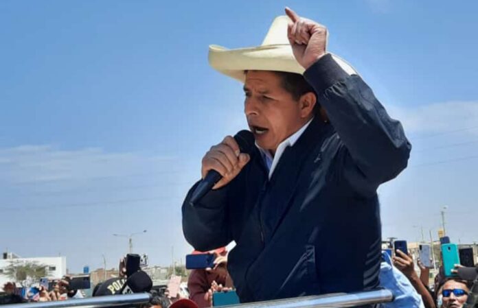 Pedro Castillo: promete bajar el precio del gas, durante visita a Pacasmayo