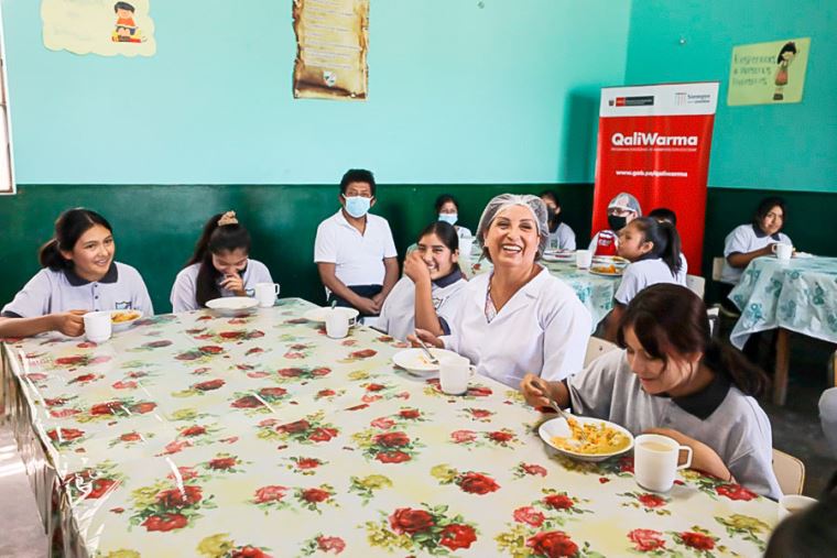 Midis entrega más de 159 toneladas de alimentos a población vulnerable Midis entrega más de 159 toneladas de alimentos a población vulnerable