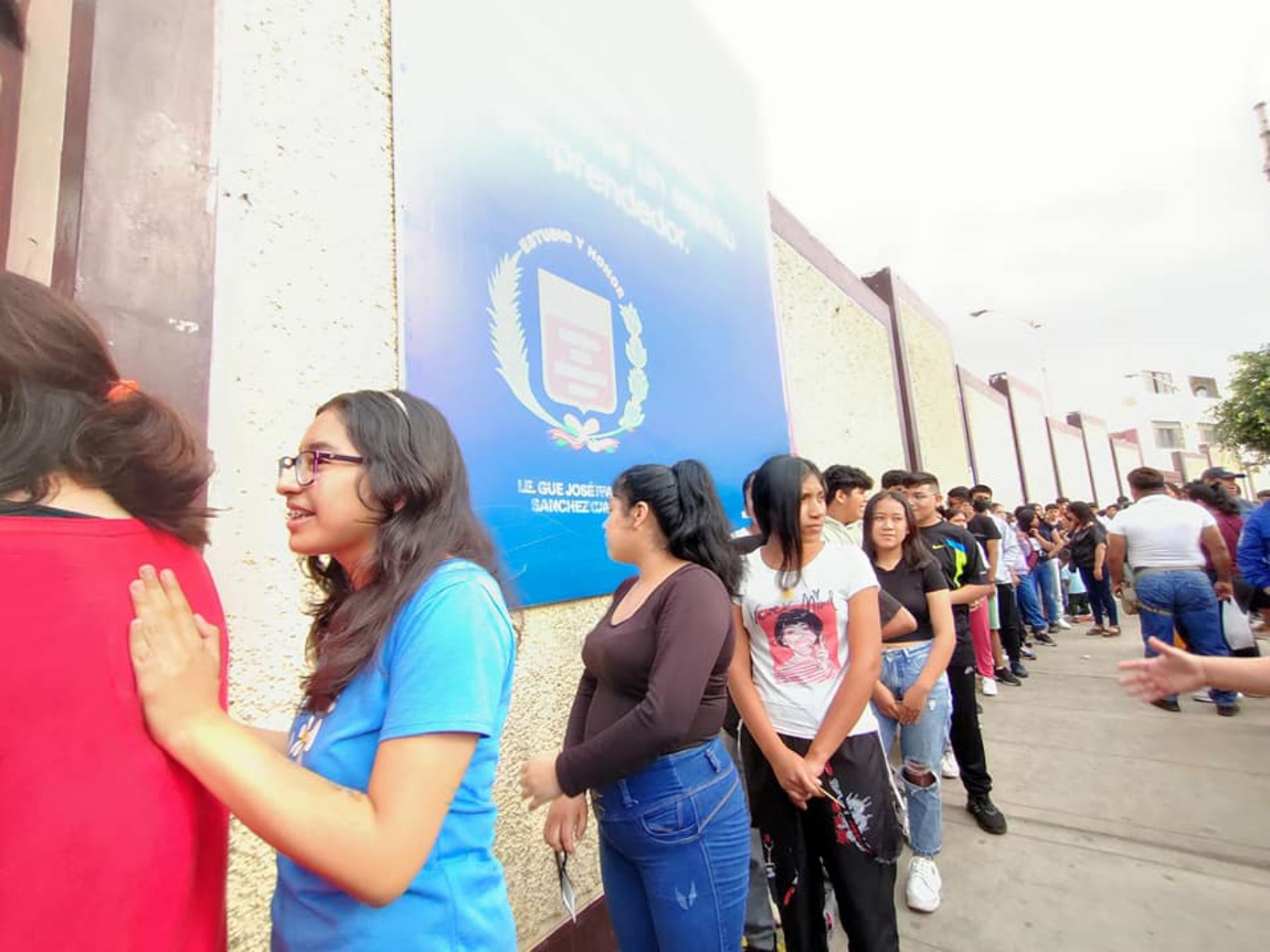 Más de 800 escolares postularon por una plaza al Colegio de Alto Rendimiento Más de 800 escolares postularon por una plaza al Colegio de Alto Rendimiento