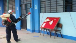 Dengue afecta a 709 escolares y pone en riesgo clases presenciales en La Libertad Dengue afecta a 709 escolares y pone en riesgo clases presenciales en La Libertad