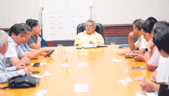 Le piden a César Acuña que evalúe cambios en el Gobierno Regional de La Libertad