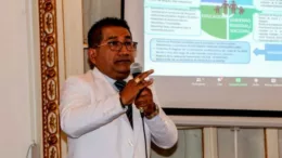 Gerente de Salud responde a sus críticos y señala que están tratando de politizar el dengue