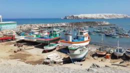 Cierre de Puertos en el Norte del Perú por Oleajes Anómalos Cierre de Puertos en el Norte del Perú por Oleajes Anómalos