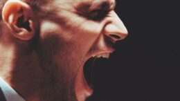 Desmitificando la Catarsis: Claves para Controlar la Ira Desmitificando la Catarsis: Claves para Controlar la Ira