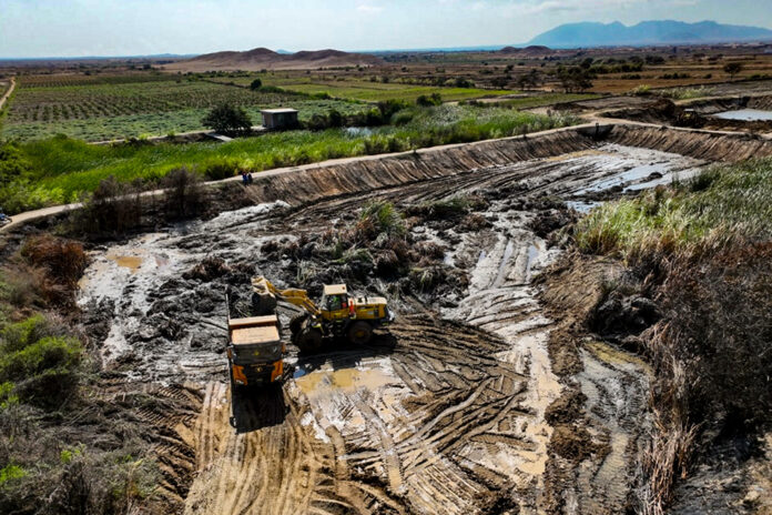 Desechando Maleza: 14 Qochas en Pacasmayo Renovadas para Riego