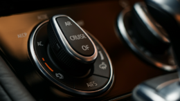 Control de Crucero: Confort y Seguridad en la Carretera