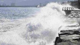 Cierre de Puertos en Perú por Oleajes Fuertes