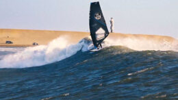 Windsurf en Pacasmayo: Paraíso Acuático