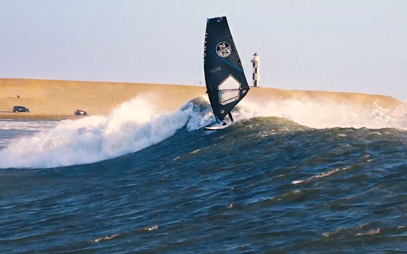 Windsurf en Pacasmayo: Paraíso Acuático