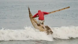 El Origen del Surf en Huanchaco, Perú con Caballitos de Totora