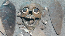 Descubren tumbas con sacrificios humanos en templo peruano