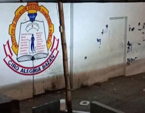 Ataque con explosivos en Instituto Ciro Alegría de Chepén