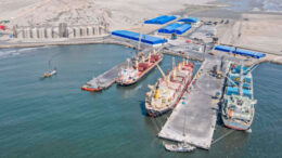 Cierre de puertos en La Libertad por oleajes anómalos