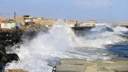 Oleajes anómalos en Perú: 75 puertos cerrados y alerta en el litoral