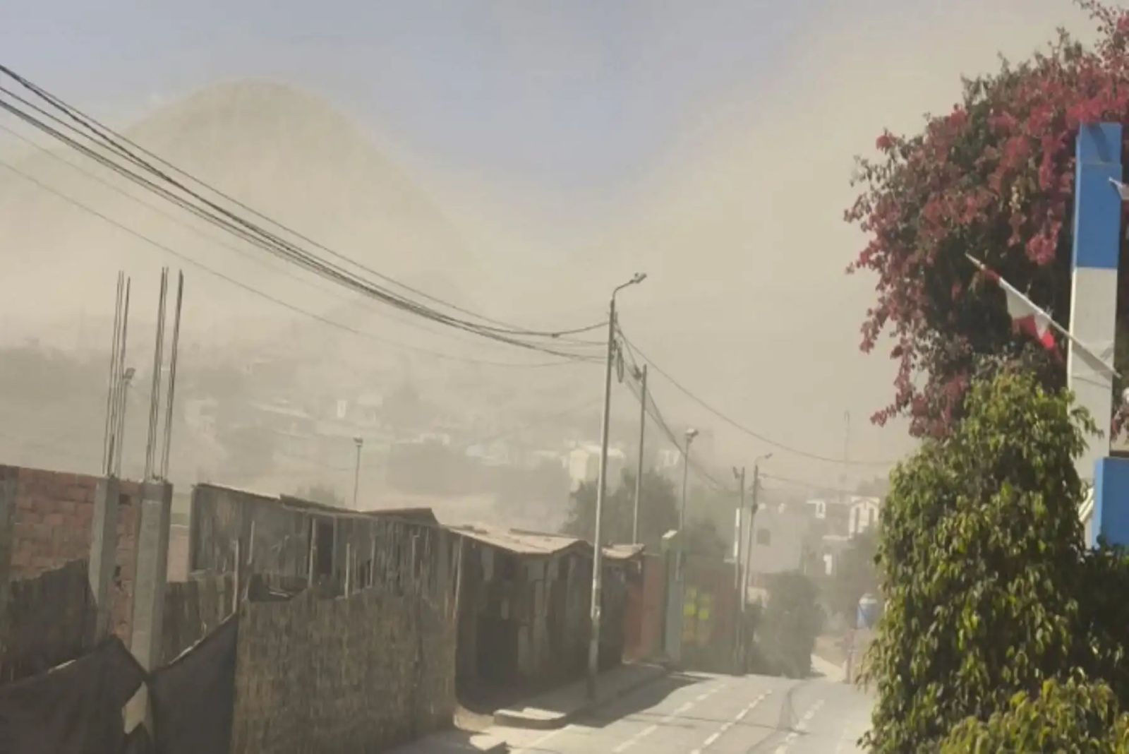 Alerta de vientos moderados en la costa peruana: riesgo de polvo y baja visibilidad